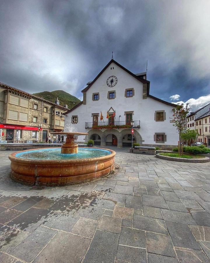 Апартаменты Biescas-Pirineo-Relax Экстерьер фото